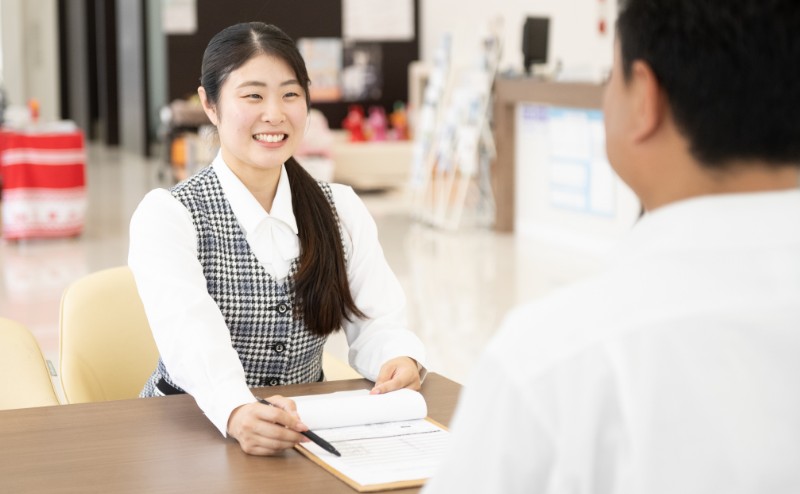 社内の食堂で昼食の画像